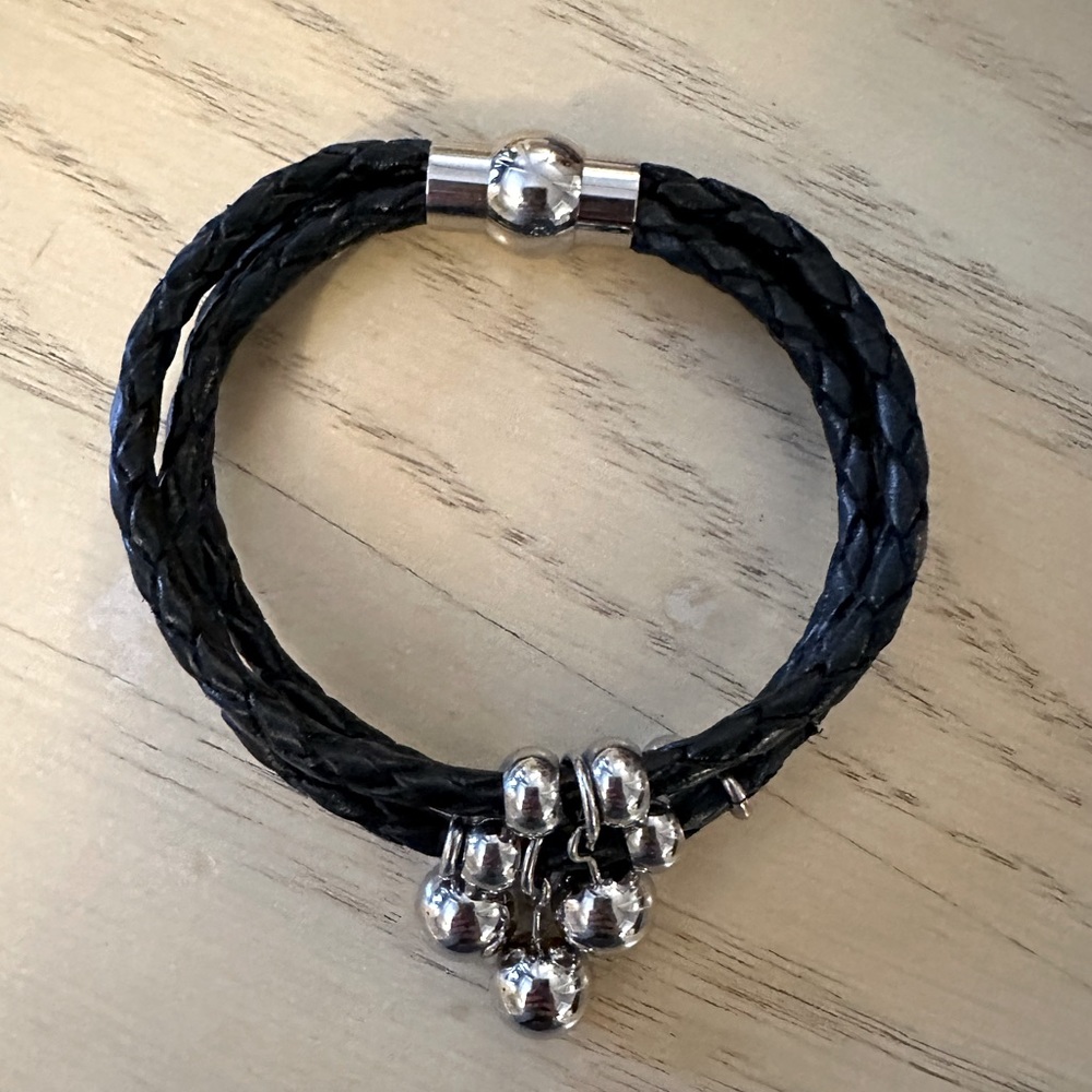 Leather Triple Layer Magnetic Bracelet NWOT - Picture 5 of 5